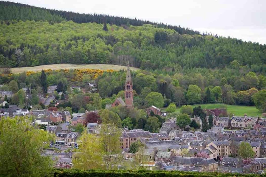Cosy Authentic Flat In The Heart Of Galashiels Exteriör bild