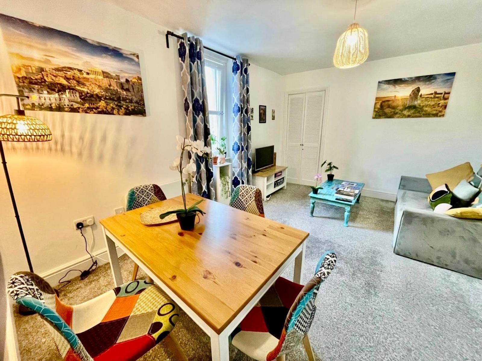 Cosy Authentic Flat In The Heart Of Galashiels Exteriör bild